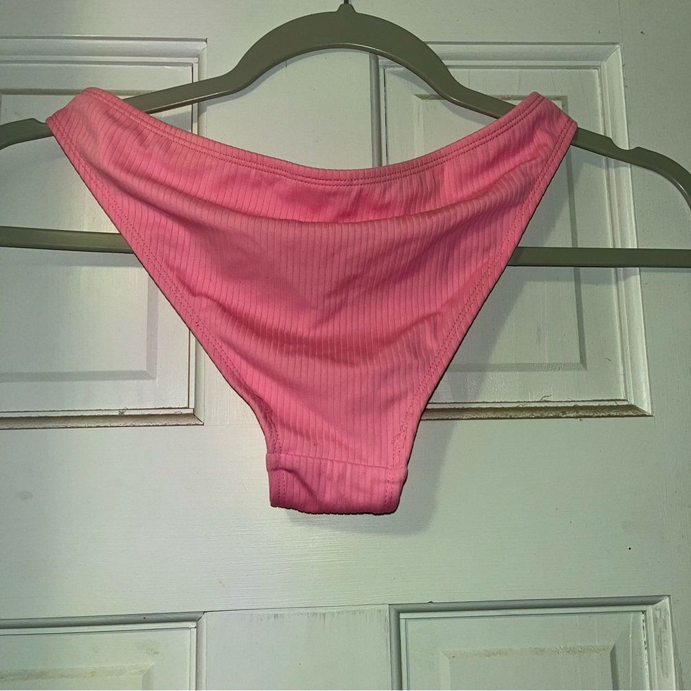 Pink Bikini - Picture 9 of 9